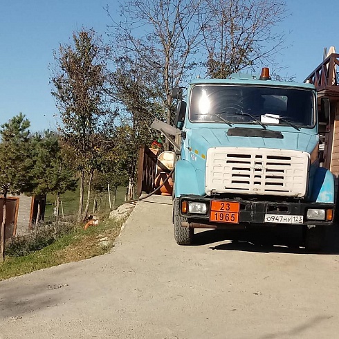      🚛
