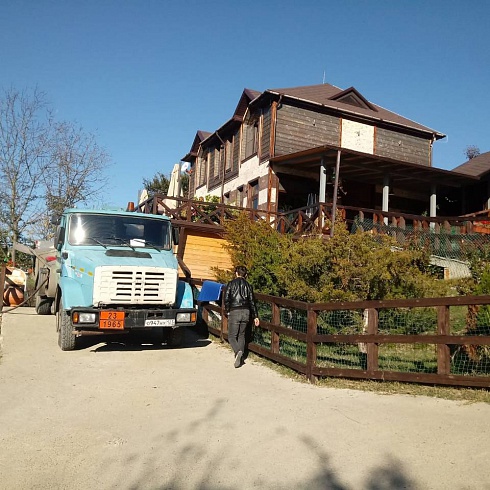      🚛